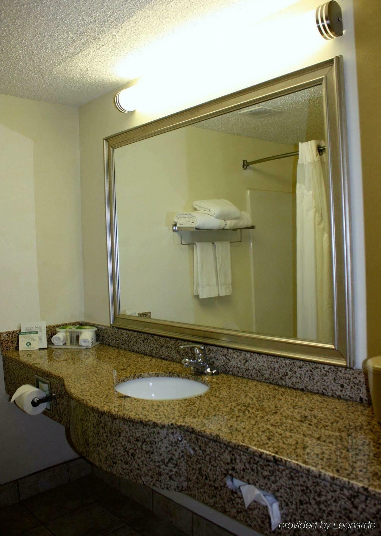 Holiday Inn Express Hillsborough-Durham Area By Ihg Εξωτερικό φωτογραφία