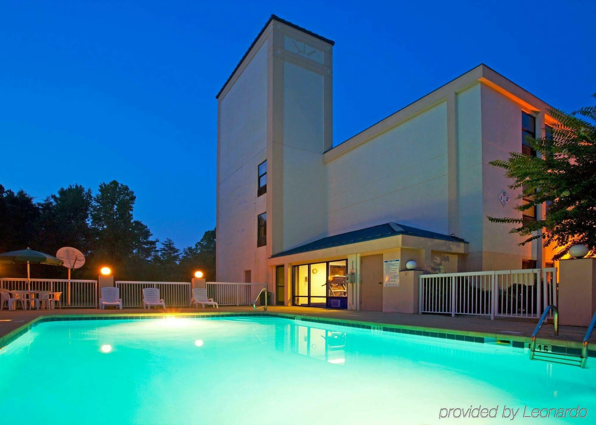 Holiday Inn Express Hillsborough-Durham Area By Ihg Εξωτερικό φωτογραφία